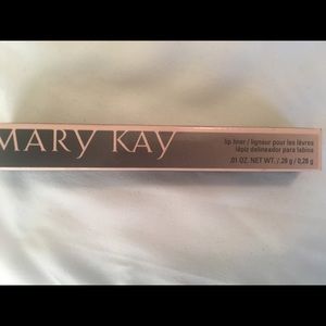 Mary Kay Lip Liner. Clear Clair